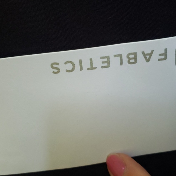 🎄🎄NWT FABLETICS KIRA JACKET BLK. XXL 16-18 - Picture 7 of 16